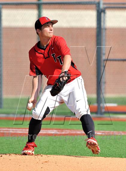Thumbnail 1 in Windthorst vs Trenton (UIL 1A Region 2 Finals) photogallery.