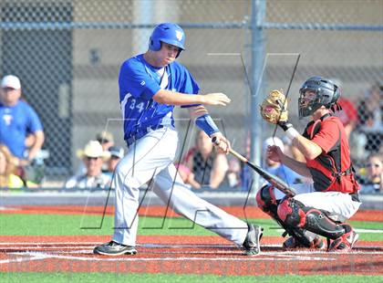 Thumbnail 1 in Windthorst vs Trenton (UIL 1A Region 2 Finals) photogallery.