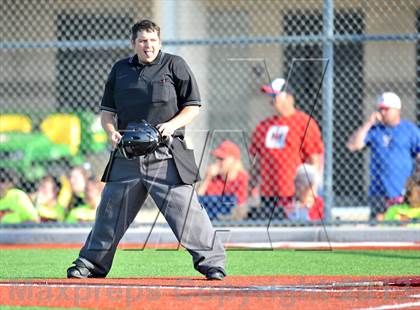 Thumbnail 1 in Windthorst vs Trenton (UIL 1A Region 2 Finals) photogallery.