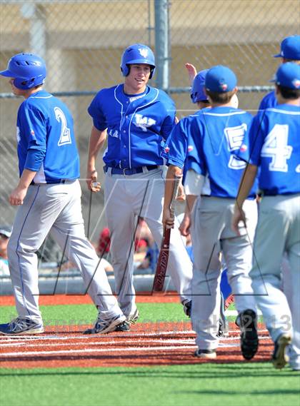 Thumbnail 1 in Windthorst vs Trenton (UIL 1A Region 2 Finals) photogallery.