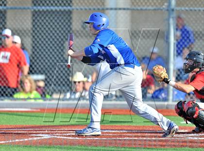 Thumbnail 2 in Windthorst vs Trenton (UIL 1A Region 2 Finals) photogallery.