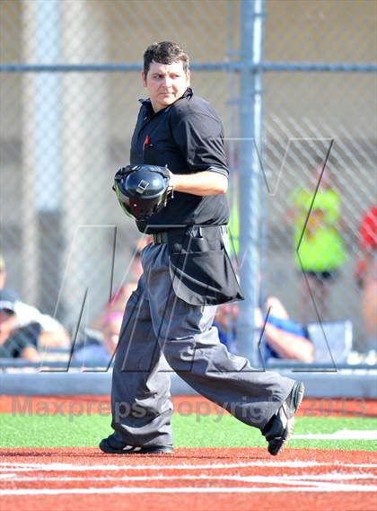 Thumbnail 1 in Windthorst vs Trenton (UIL 1A Region 2 Finals) photogallery.