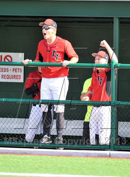 Thumbnail 3 in Windthorst vs Trenton (UIL 1A Region 2 Finals) photogallery.