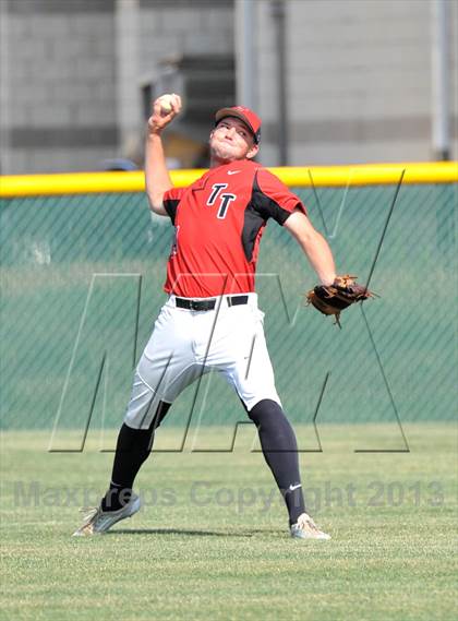 Thumbnail 3 in Windthorst vs Trenton (UIL 1A Region 2 Finals) photogallery.