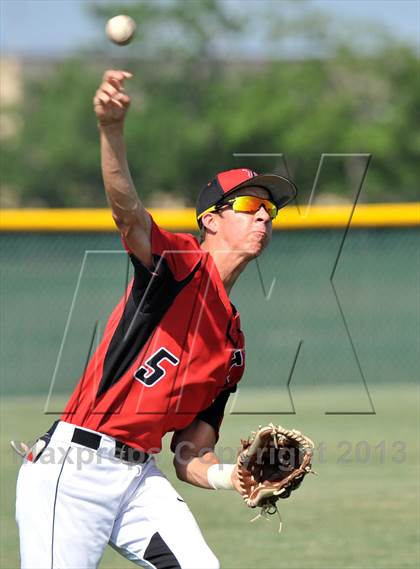 Thumbnail 3 in Windthorst vs Trenton (UIL 1A Region 2 Finals) photogallery.