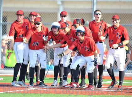 Thumbnail 2 in Windthorst vs Trenton (UIL 1A Region 2 Finals) photogallery.