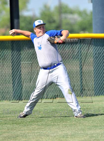 Thumbnail 2 in Windthorst vs Trenton (UIL 1A Region 2 Finals) photogallery.