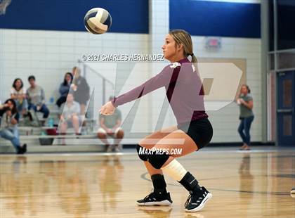 Thumbnail 2 in Hawley vs. Sealy (BCS Classic) photogallery.