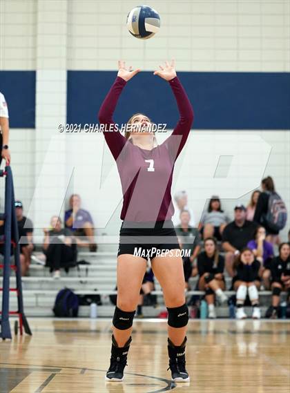 Thumbnail 2 in Hawley vs. Sealy (BCS Classic) photogallery.
