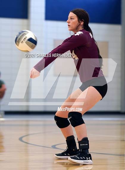 Thumbnail 3 in Hawley vs. Sealy (BCS Classic) photogallery.