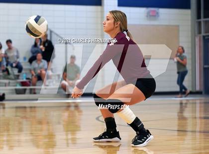 Thumbnail 3 in Hawley vs. Sealy (BCS Classic) photogallery.