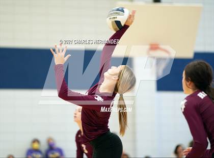 Thumbnail 2 in Hawley vs. Sealy (BCS Classic) photogallery.