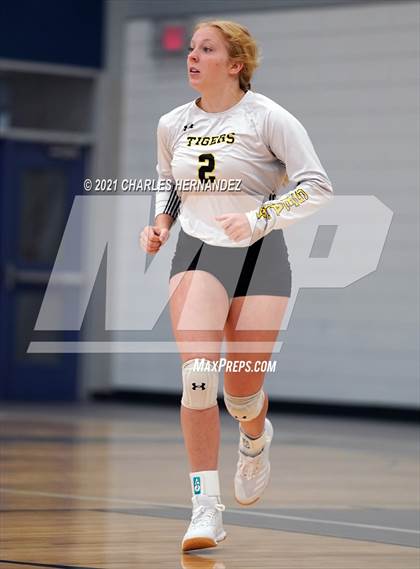 Thumbnail 2 in Hawley vs. Sealy (BCS Classic) photogallery.