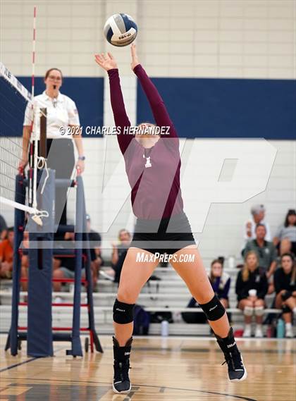 Thumbnail 2 in Hawley vs. Sealy (BCS Classic) photogallery.