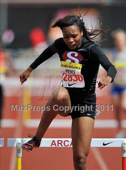 Thumbnail 2 in 44th Arcadia Invitational (Track Events) photogallery.