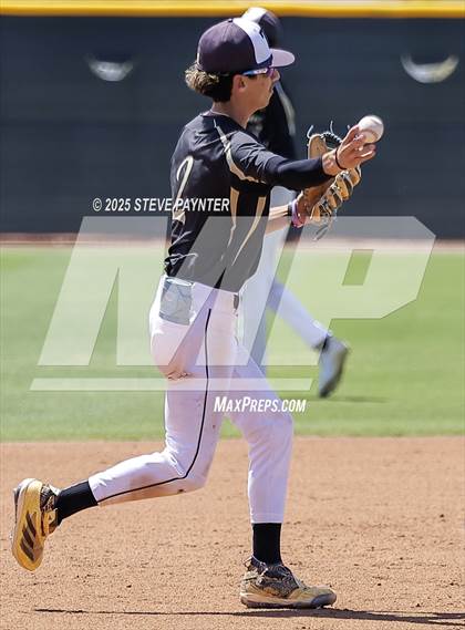 Thumbnail 3 in Glendale Prep vs Tombstone (AIA 2A Championship Quarterfinals) photogallery.