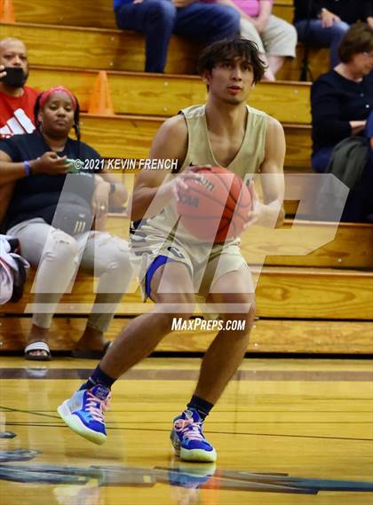 Thumbnail 3 in Verrado vs Cathedral (Sunnyslope Hoopsgiving Tournament) photogallery.
