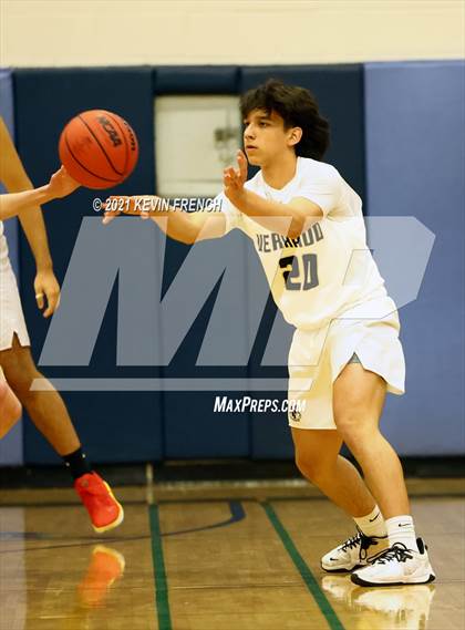Thumbnail 2 in Verrado vs Cathedral (Sunnyslope Hoopsgiving Tournament) photogallery.