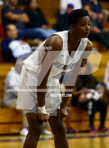 Thumbnail 3 in Verrado vs Cathedral (Sunnyslope Hoopsgiving Tournament) photogallery.