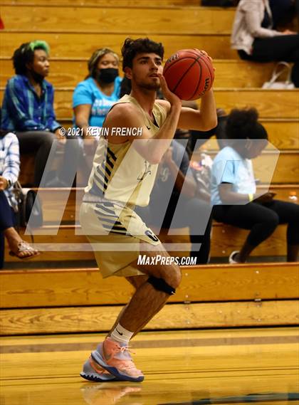 Thumbnail 2 in Verrado vs Cathedral (Sunnyslope Hoopsgiving Tournament) photogallery.