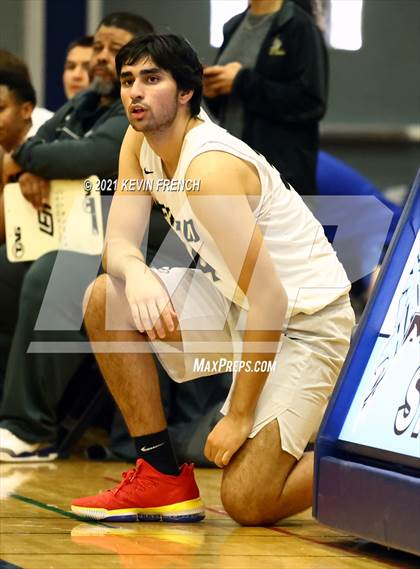 Thumbnail 3 in Verrado vs Cathedral (Sunnyslope Hoopsgiving Tournament) photogallery.