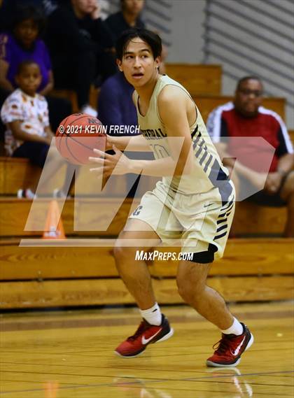 Thumbnail 1 in Verrado vs Cathedral (Sunnyslope Hoopsgiving Tournament) photogallery.