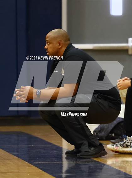 Thumbnail 3 in Verrado vs Cathedral (Sunnyslope Hoopsgiving Tournament) photogallery.