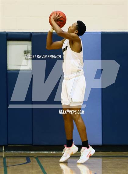 Thumbnail 2 in Verrado vs Cathedral (Sunnyslope Hoopsgiving Tournament) photogallery.