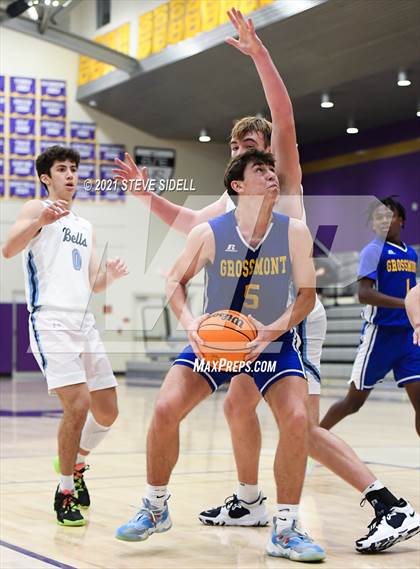 Thumbnail 1 in Bellarmine College Prep vs Grossmont (The Holiday Classic) photogallery.