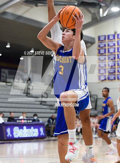 Thumbnail 2 in Bellarmine College Prep vs Grossmont (The Holiday Classic) photogallery.