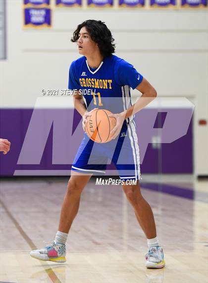 Thumbnail 1 in Bellarmine College Prep vs Grossmont (The Holiday Classic) photogallery.