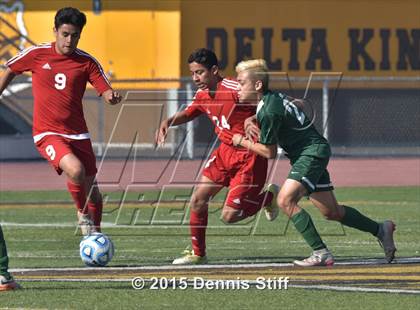 Thumbnail 1 in Hilmar vs. Gustine (CIF SJS D6 Final) photogallery.