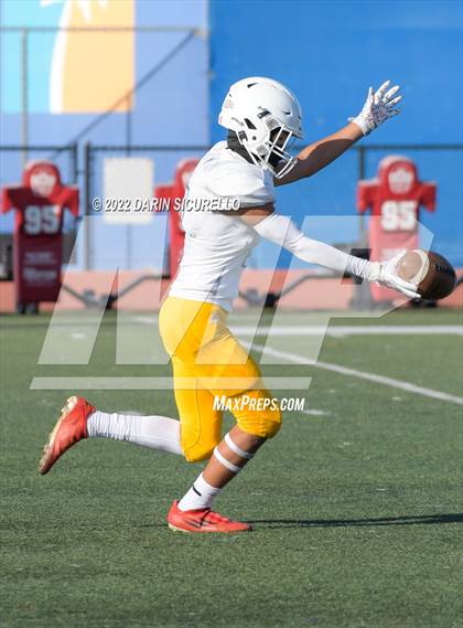 Thumbnail 1 in Los Alamitos vs Fountain Valley photogallery.