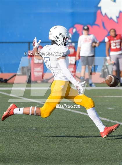 Thumbnail 2 in Los Alamitos vs Fountain Valley photogallery.