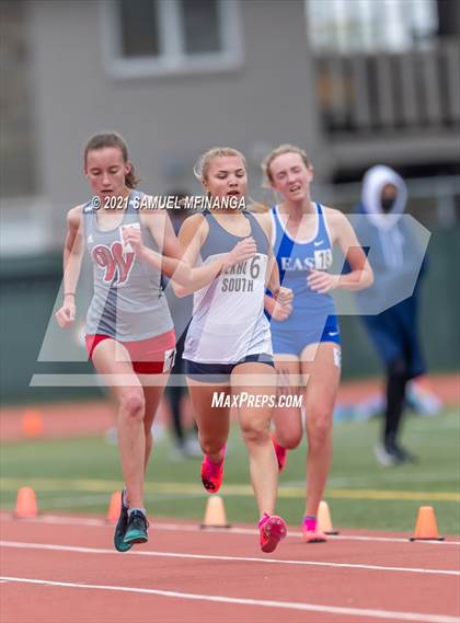 Thumbnail 2 in Harold Scott Invitational (3200 Meter) photogallery.