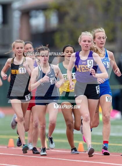 Thumbnail 2 in Harold Scott Invitational (3200 Meter) photogallery.