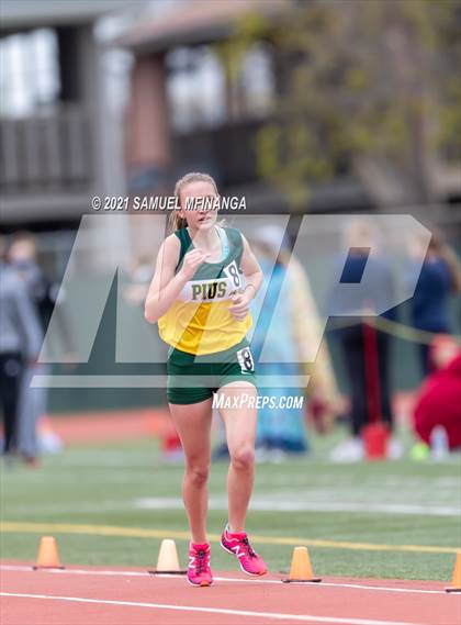 Thumbnail 3 in Harold Scott Invitational (3200 Meter) photogallery.