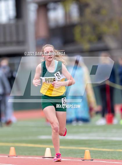 Thumbnail 1 in Harold Scott Invitational (3200 Meter) photogallery.