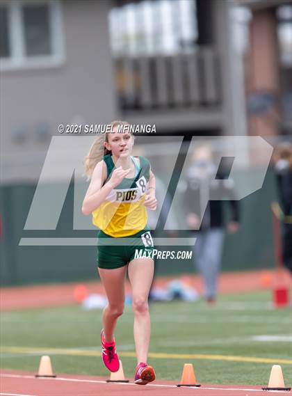 Thumbnail 2 in Harold Scott Invitational (3200 Meter) photogallery.
