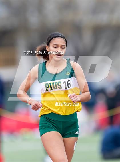 Thumbnail 2 in Harold Scott Invitational (3200 Meter) photogallery.