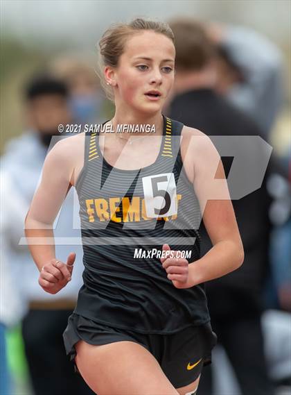 Thumbnail 3 in Harold Scott Invitational (3200 Meter) photogallery.