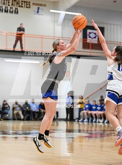 Thumbnail 2 in Bergman vs. Jessieville (AAA 3A State Playoffs first round) photogallery.