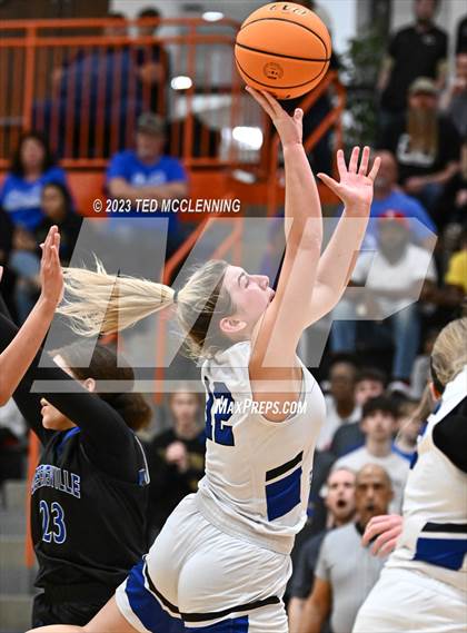 Thumbnail 3 in Bergman vs. Jessieville (AAA 3A State Playoffs first round) photogallery.
