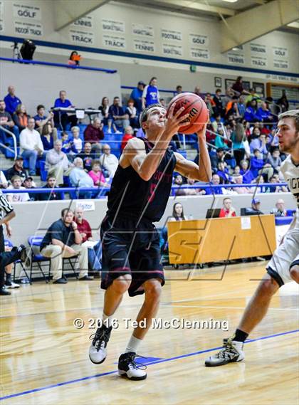 Thumbnail 1 in Piggott vs Charleston (AAA 3A 1st Round) photogallery.