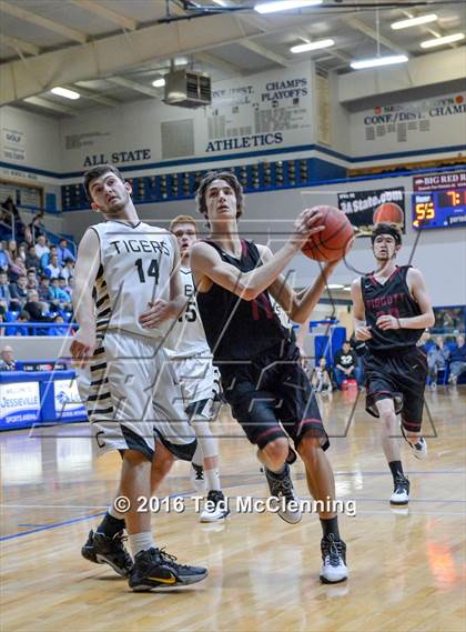 Thumbnail 3 in Piggott vs Charleston (AAA 3A 1st Round) photogallery.