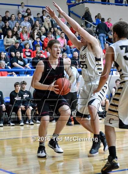 Thumbnail 1 in Piggott vs Charleston (AAA 3A 1st Round) photogallery.