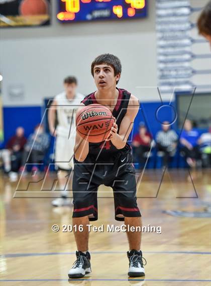 Thumbnail 2 in Piggott vs Charleston (AAA 3A 1st Round) photogallery.