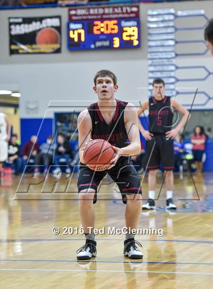 Thumbnail 2 in Piggott vs Charleston (AAA 3A 1st Round) photogallery.