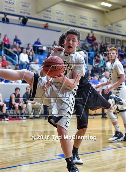 Thumbnail 3 in Piggott vs Charleston (AAA 3A 1st Round) photogallery.