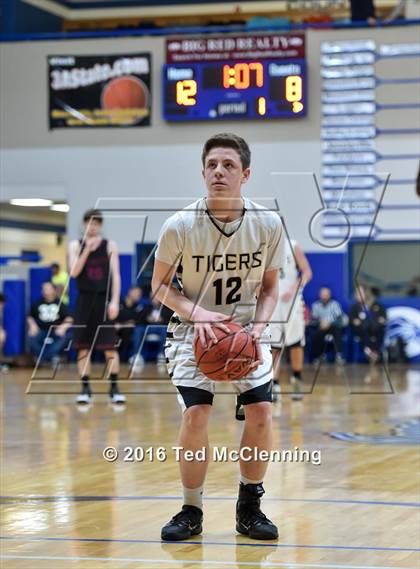 Thumbnail 1 in Piggott vs Charleston (AAA 3A 1st Round) photogallery.